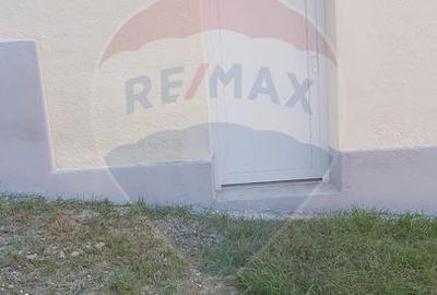 Casă cu 3 camere de vânzare în zona centrala comison 0% + garaj - 2