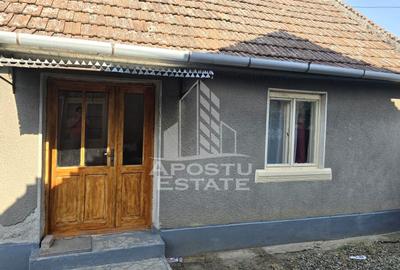 Casă individuală cu 4 camere în Sud