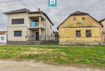 Casă individuală cu 4 camere în Central