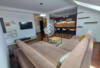 Apartament cu 3 camere semidecomandat, mobilat în Sud