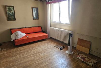 Bucur Obor - 7/10 - bloc mixt 1974, reabilitat, decomandata, balcon, 59900 € - 2