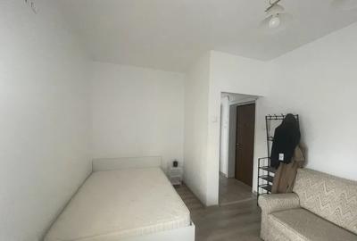 Garsonieră decomandată, mobilată în Baba Novac