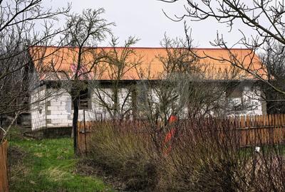 Casă individuală cu 3 camere în Schitu Duca