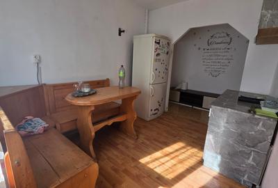 Apartament 3 camere, et. 1, str. Crișan - 2