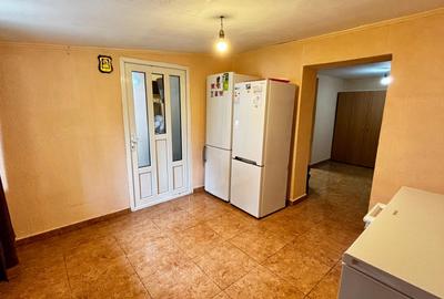 VANZARE 2 CORPURI DE CASA - TEREN 744 MP - BRATASANCA, PRAHOVA - 11