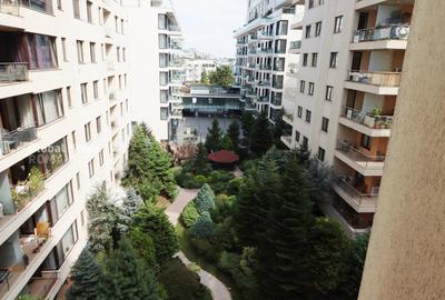Apartament cu 3 camere semidecomandat în Herăstrău