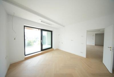 Apartament cu 4 camere decomandat în Unirii