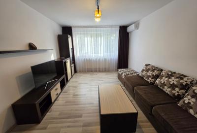 Apartament cu 3 camere decomandat în 1 Decembrie 1918
