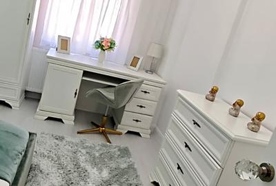 Apartament 3 camere , zona Decebal-Piata - 3