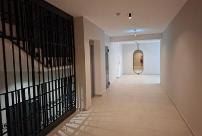 Central, Spatiu   pentru Birou, cu parcare - 19