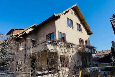 Vila generoasa in centrul istoric - 14