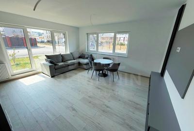 Apartament cu 2 camere decomandat, mobilat în Tractorul