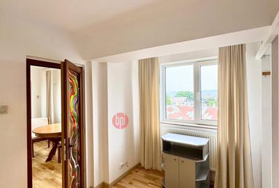 SE INCHIRIAZA micro-apartament tineresc, 2 camere, etaj 4 (cu sarpanta), situat - 10