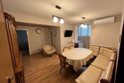 Apartament cu 3 camere decomandat în Est