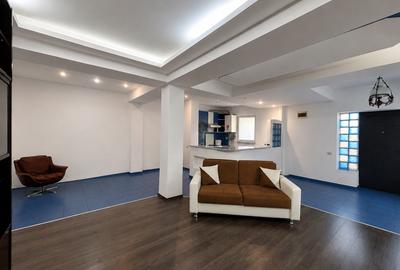 Apartament cu 2 camere semidecomandat, mobilat în Rahova