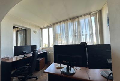 Apartament de 3 camere, pretabil birouri sau locuinta, etaj 7, Saturn - 4