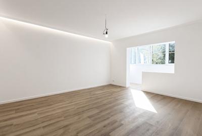 Apartament cu 3 camere decomandat în Dâmbovița