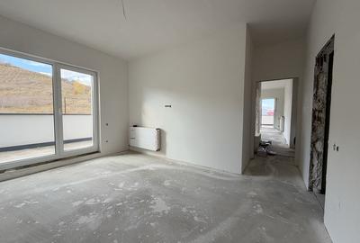 Penthouse-view superb, 3 camere,terasa 82mp, parcare, zona Roata Faget - 3