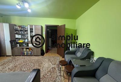 Apartament cu 3 camere semidecomandat, mobilat în Brazda lui Novac