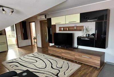 Apartament cu 3 camere nedecomandat, mobilat în Florești