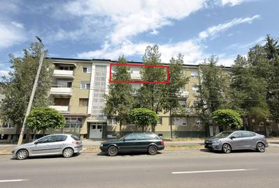Apartament cu 2 camere semidecomandat, mobilat în Central