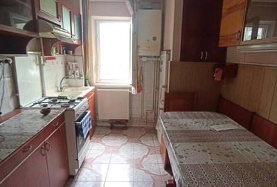 Apartament cu 2 camere semidecomandat în Ciucului