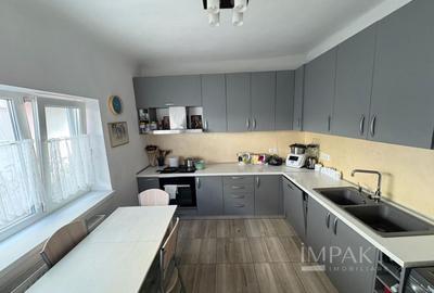 Apartament cu 3 camere semidecomandat, mobilat în Ultracentral