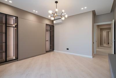Apartament cu 3 camere decomandat, mobilat în Central