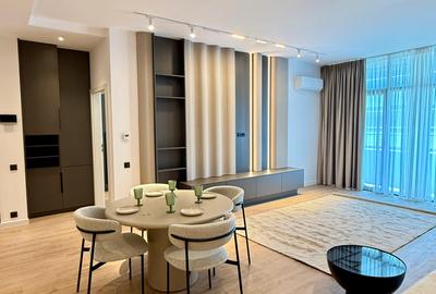 Apartament cu 3 camere semidecomandat în Pipera