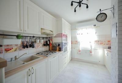 De vânzare apartament cu 3 camere în Oradea,  zona Decebal - 5