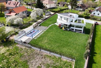 Vila de lux 5 camere +1500mp teren Cisnadie - 15