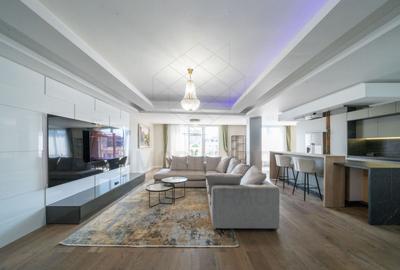 Apartament cu 5 camere decomandat, mobilat în Herăstrău