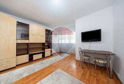 Garsonieră 30 mp – Bd. Victoriei, Brașov | Mobilată și utilată/Balcon - 1