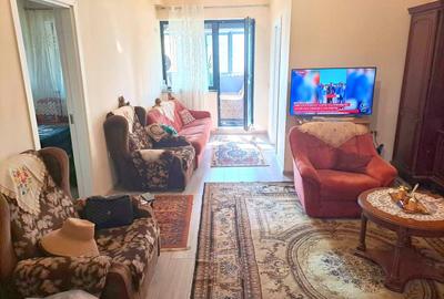 Apartament cu 2 camere nedecomandat, mobilat în Far