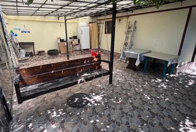 Casa de vanzare, zona palas, 195mp teren, 4 camere, 2 bai, 2 bucatarii, renovata - 12