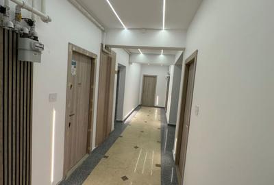Apartament de 2 camere cu terasa zona de Nord/Aviatiei/Comision 0 - 9