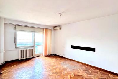 3 Camere | Bulevardul Unirii | Piața Constituției | Vedere Fântâni | Etaj 4 | 26 - 8