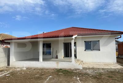 Casă individuală cu 4 camere în Sântandrei