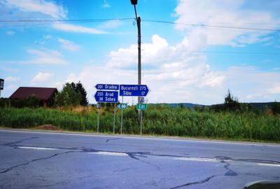 Teren intravilan cu acces asfaltat, situat între Săliște și Sibiel, la 300 m de - 2