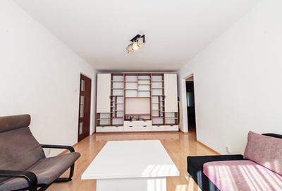 Apartament cu 3 camere semidecomandat, mobilat în Berceni
