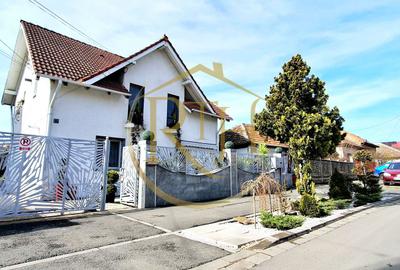 Casă individuală cu 7 camere în Simion Bărnuțiu