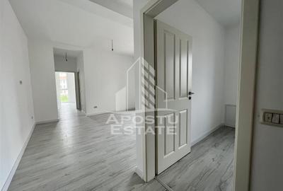 Apartament cu 2 camere semidecomandat în Giroc