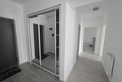 Vand apartament 3 camere si 2 bai zona Tractorul- Coresi cu parcare subterana - 7