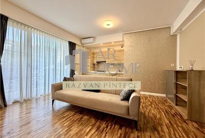 Apartament cu 2 camere semidecomandat, mobilat în Central
