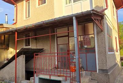 Pucioasa Dambovita,  zona centrala, vanzare casa si teren - 5