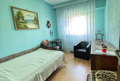 Etaj 3 - Apartament 3 camere decomandat - doua bai - doua balcoane - Dacia - 2