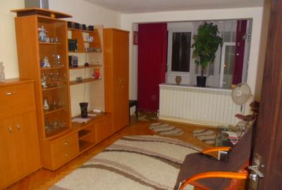 Vand sau inchiriez apartament 2 camere dec.  Deva, Balcescu, etaj 3, mobilat - 1