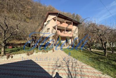 Casă individuală cu 6 camere în Florești