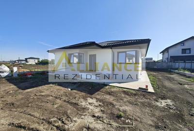 Casă individuală cu 4 camere decomandat în Berceni