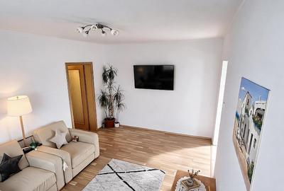 Apartament cu 3 camere semidecomandat, mobilat în Iancului